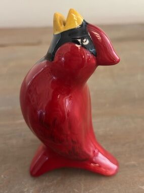 Pfaltzgraff Ceramic Red Cardinal Pie Bird Vent, 3.75 inches tall